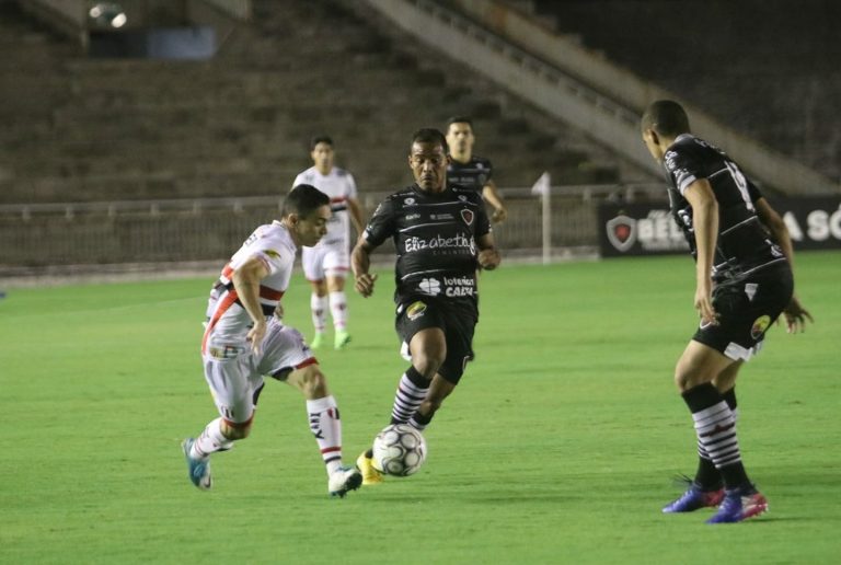Botafogo sai em desvantagem nas quartas de final da Série C