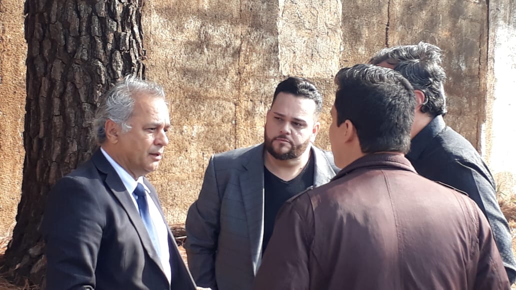 D7E06954-6F95-4075-8559-59B272E0D3D4