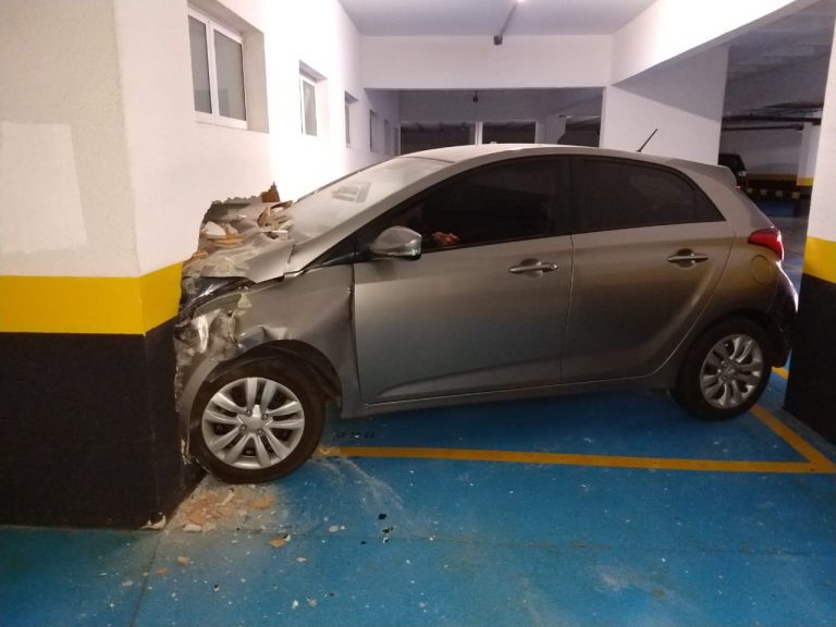EXCLUSIVO: Câmera flagra acidente com carro em alta velocidade em prédio na zona sul de Ribeirão