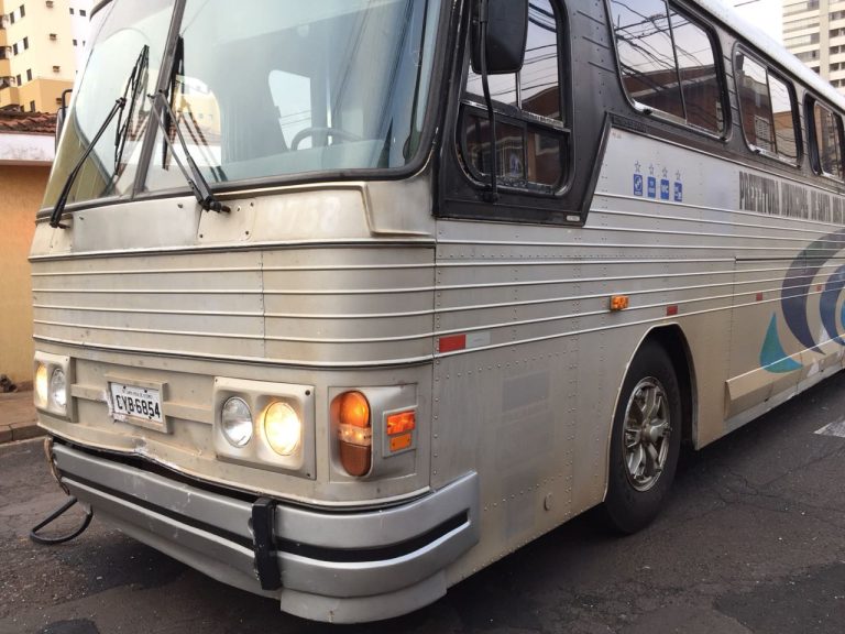 Motorista de ônibus chama universitária de ‘gostosa’ e Justiça condena prefeitura da região