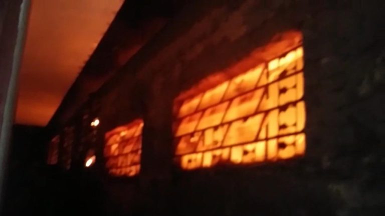 Incêndio destrói fábrica de cuecas em Serrana