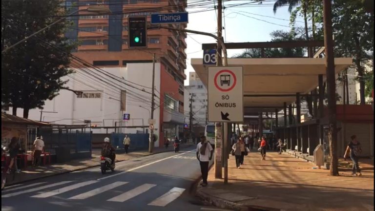 Transerp passa a multar motoristas em faixa exclusiva para ônibus no Centro de Ribeirão