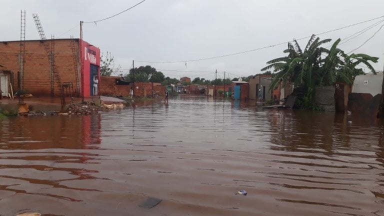 Chuva forte gera transtornos em diferentes regiões de Ribeirão Preto