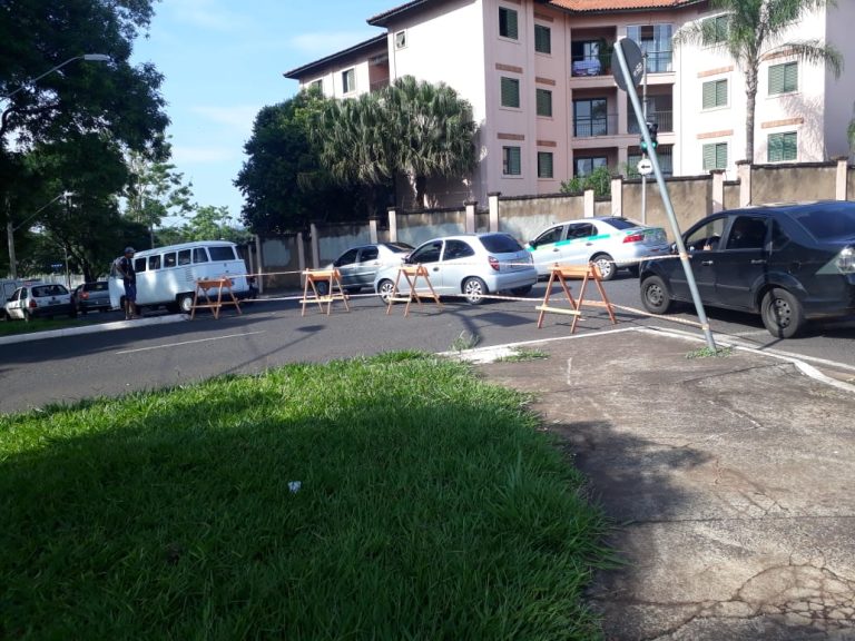 Região da Alameda Botafogo tem trânsito intenso neste momento