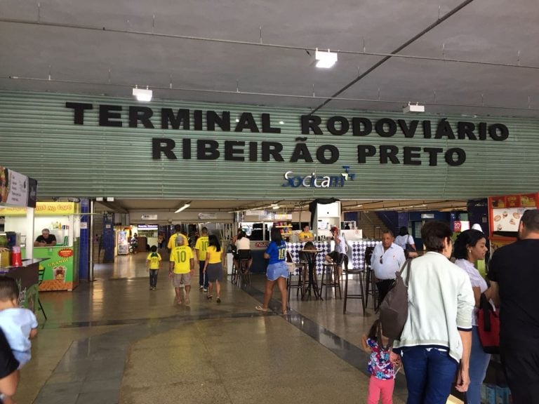 Ação de saúde da USP amplia acesso à testagem rápida na Rodoviária de Ribeirão Preto