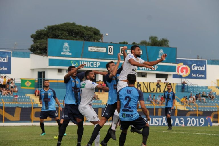 Comercial vence o São Carlos e se reabilita na A3