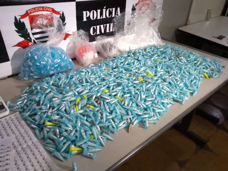 Operação desmancha quadrilha do tráfico e apreende R$ 30 mil em drogas no Jardim Jandaia