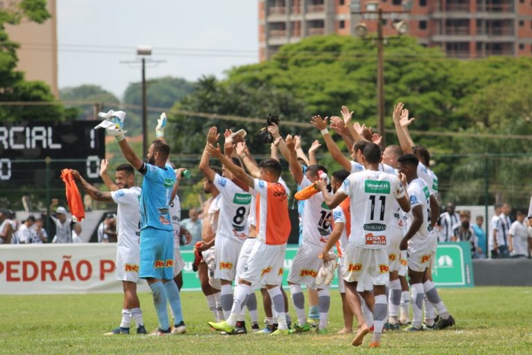 Comercial abre mão de reforço e Paulo Henrique ficará com última vaga