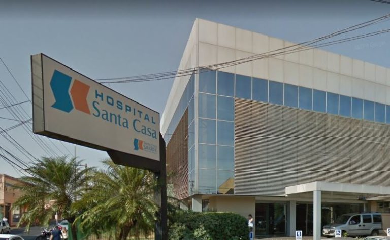 Mulher entra em coma após ser espancada por homens no Centro de Ribeirão