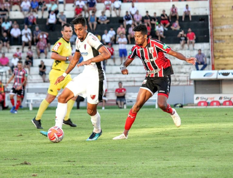 Botafogo empata com o Oeste e deixa decisão em aberto