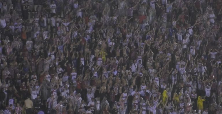 Torcedor é preso por suspeita de desacato e ato obsceno durante o jogo do Botafogo