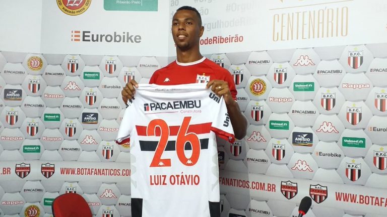 Buscando oportunidade para atuar, zagueiro Luiz Otávio é apresentado no Tricolor