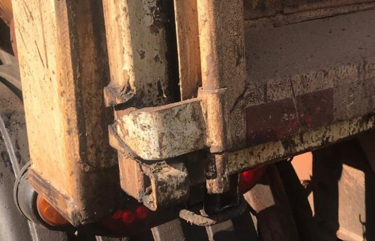 Polícia encontra motorista que derrubou bagaço de laranja na Abrão Assed