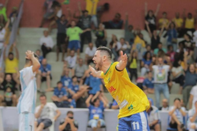 Na estreia do Mundial de Futsal Down, Brasil goleia a Argentina