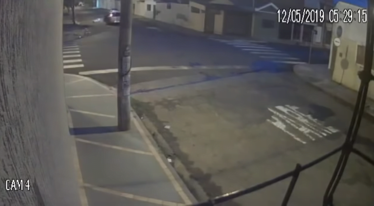 Casal de idosos é atropelado na Vila Tibério