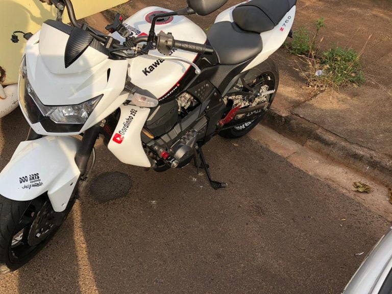 Moto de youtuber colide com carro na Zona Norte de Ribeirão Preto