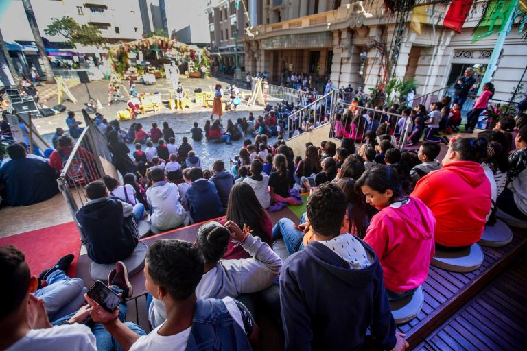 Último fim de semana da Feira do Livro é o destaque na agenda cultural