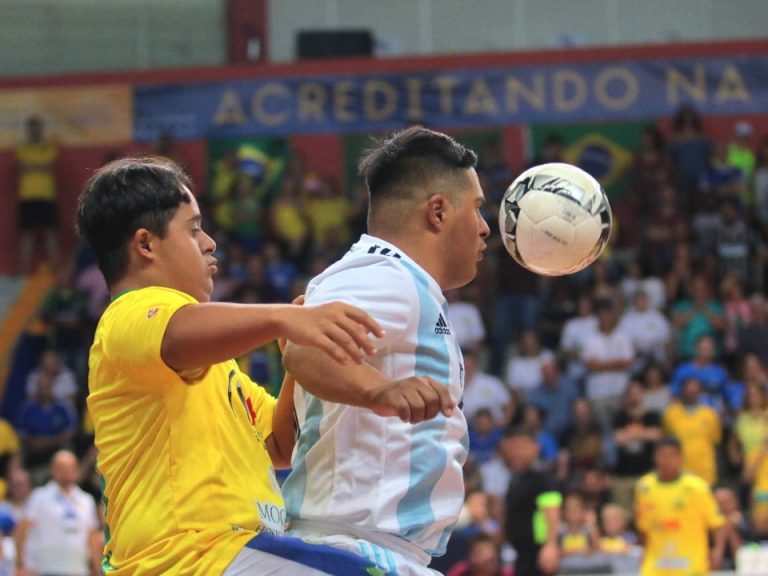 Brasil e Argentina decidem título no Mundial de Futsal Down