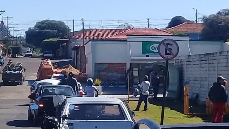 Tentativa de assalto com reféns em Cajuru