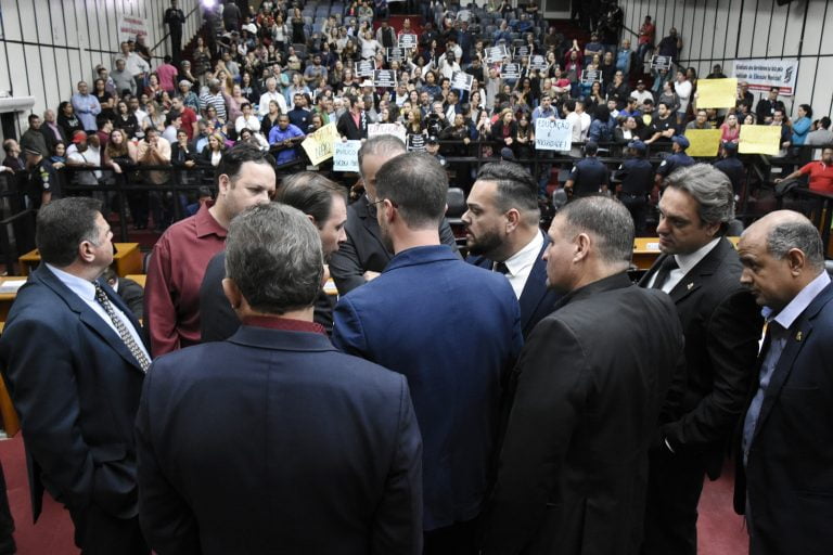 Câmara marca sessão extraordinária para votar OS´s da educação