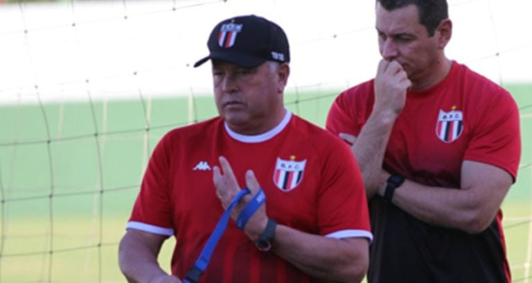 Em busca da recuperação, Botafogo encara o Atlético-Go em Goiânia