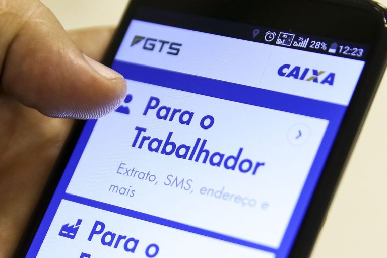 Sexto lote do Abono Salarial começa a ser pago nesta quarta-feira (15); benefício chega a R$ 1.621