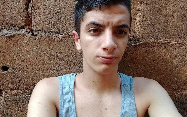 Espancado em escola, jovem não resiste a ferimentos e morre após dez meses.