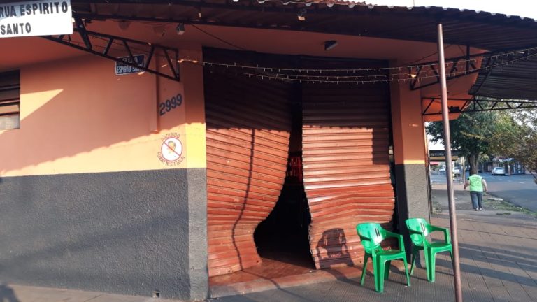 Gangue da marcha à ré ataca dois bares na madrugada desta sexta-feira (23)