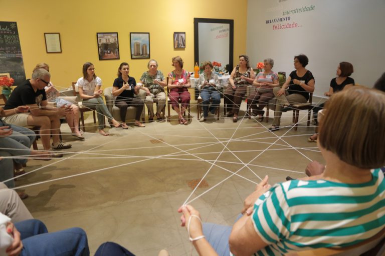 Projeto promove palestra sobre a importância de cuidar da saúde para um envelhecimento saudável
