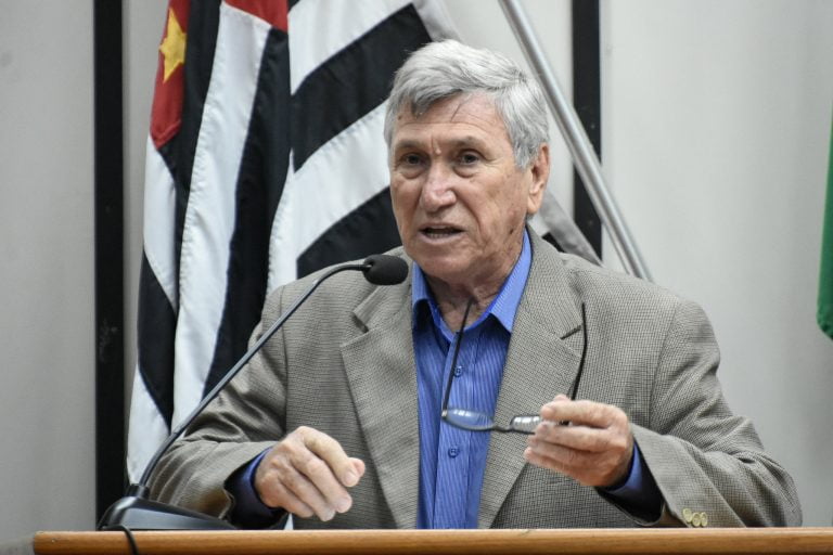 Confusão no ninho tucano