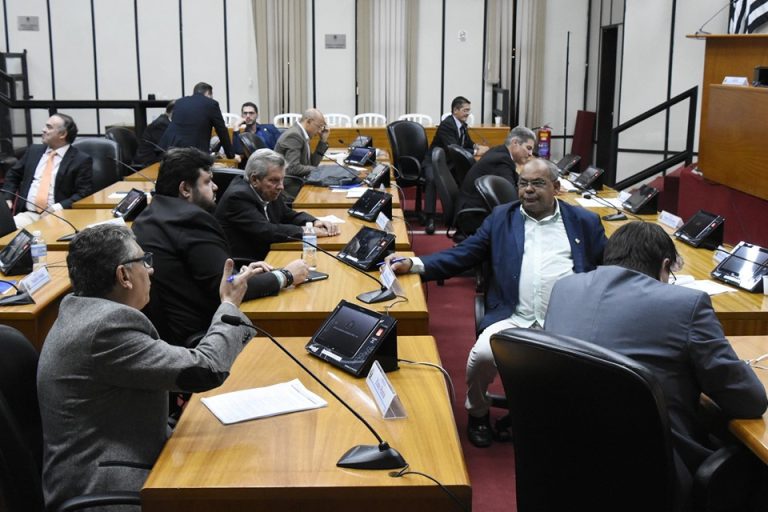 Câmara aprova projeto que amplia transparência nos gastos com publicidade