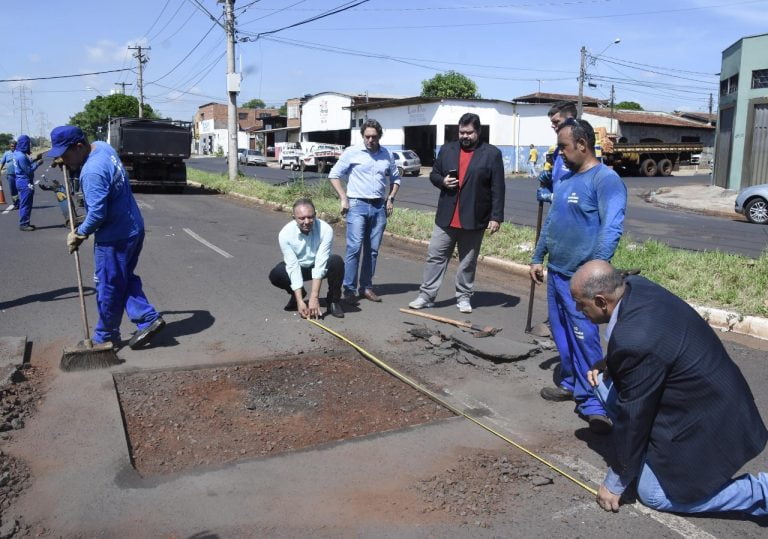 CPI fará diligência para fiscalizar tapa buraco