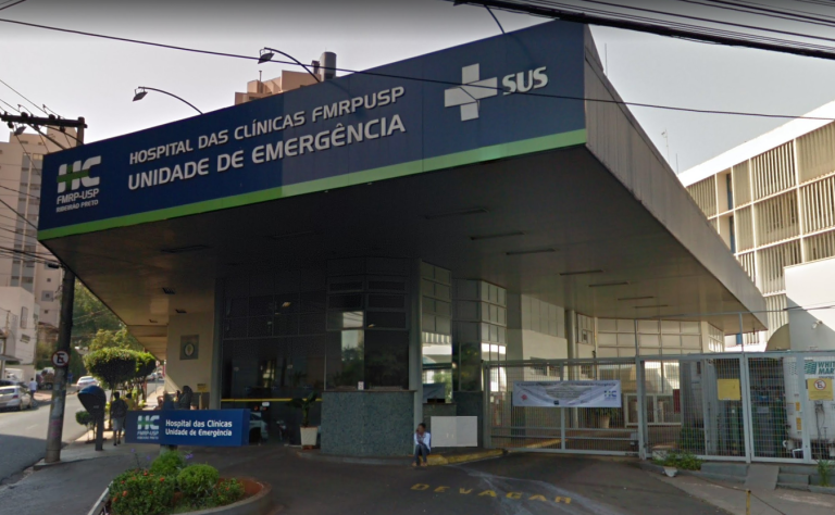 Superlotação no HC. Pacientes encaminhados para vaga zero permanecerão nas ambulâncias