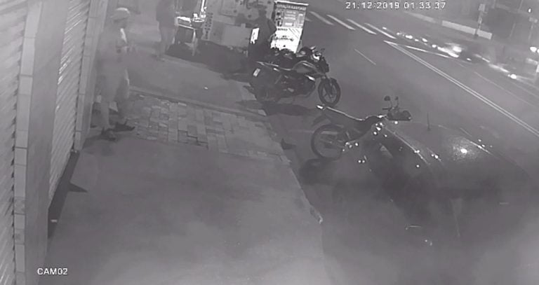 Um morto e três feridos em colisão de motos na avenida Dom Pedro