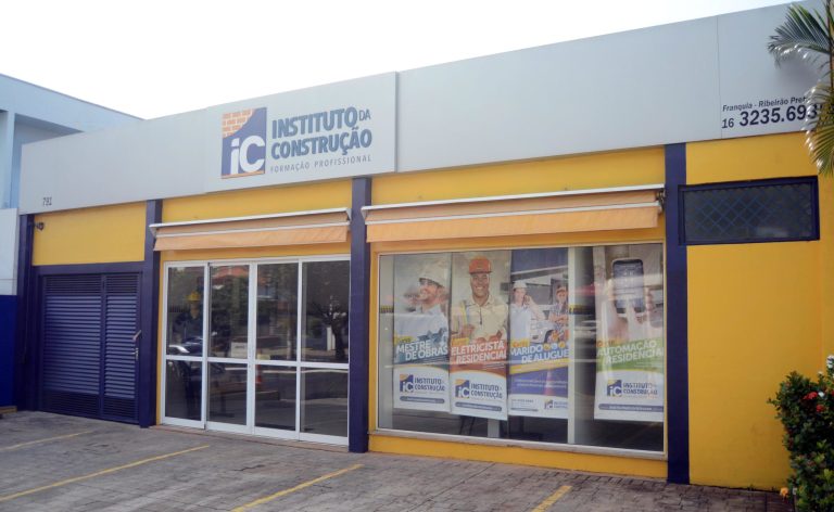 Ribeirão oferece curso gratuito de pequenos reparos para mulheres