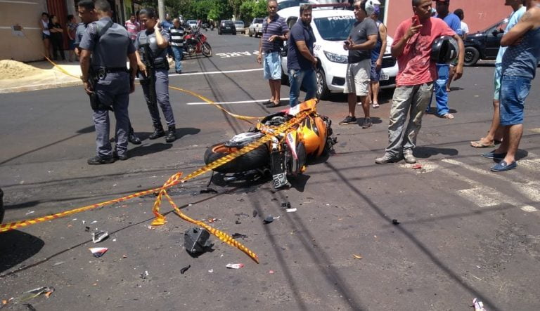 Motociclista morre em colisão na avenida Pedreira de Freitas