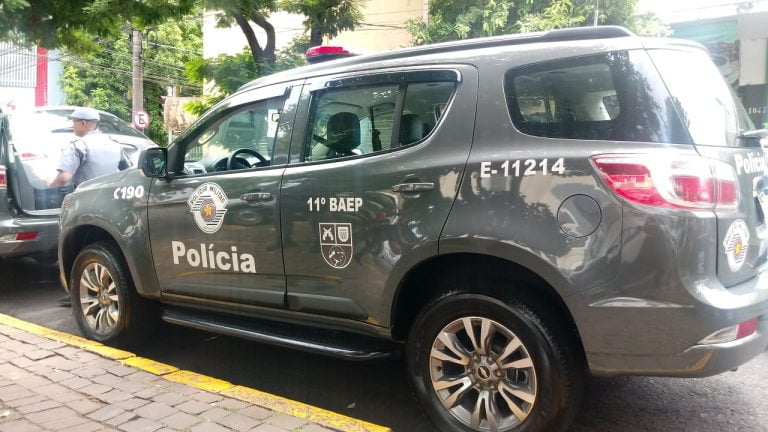 BAEP prende dois criminosos com arma de fogo na zona Norte de Ribeirão Preto