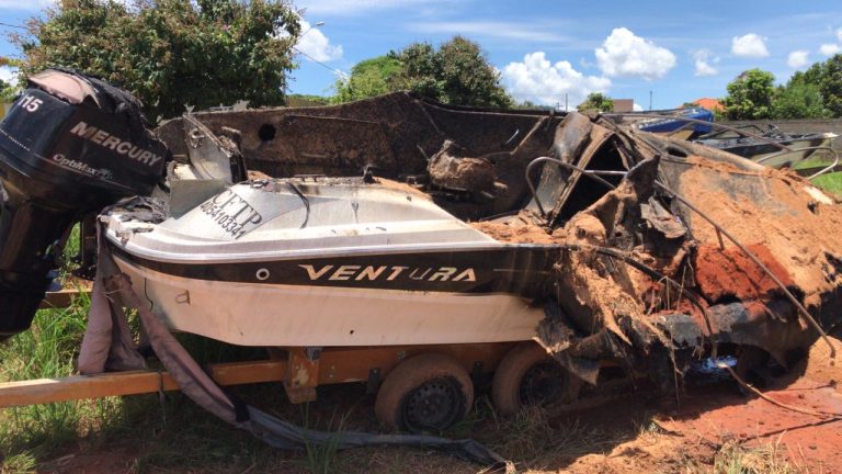 Incêndio destrói ao menos cinco barcos em Rifaina