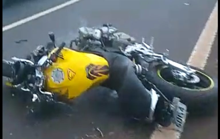 Motociclista morre ao cair no canteiro central da Abrão Assed