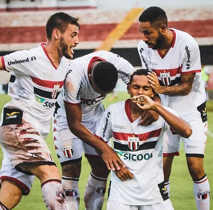 Na bacia das almas, Luketa brilha e Botafogo vence a primeira no Paulistão