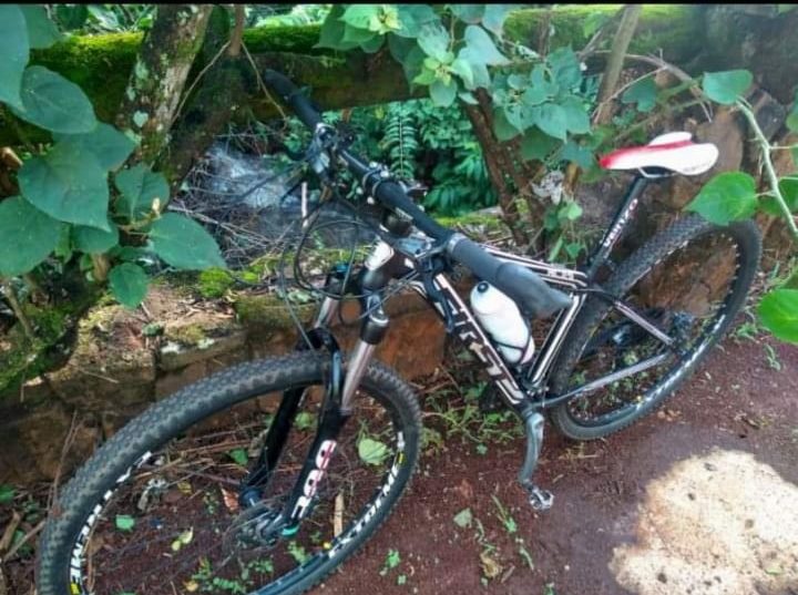 Mulher tem bicicleta roubada por dupla criminosa no Recreio Anhanguera