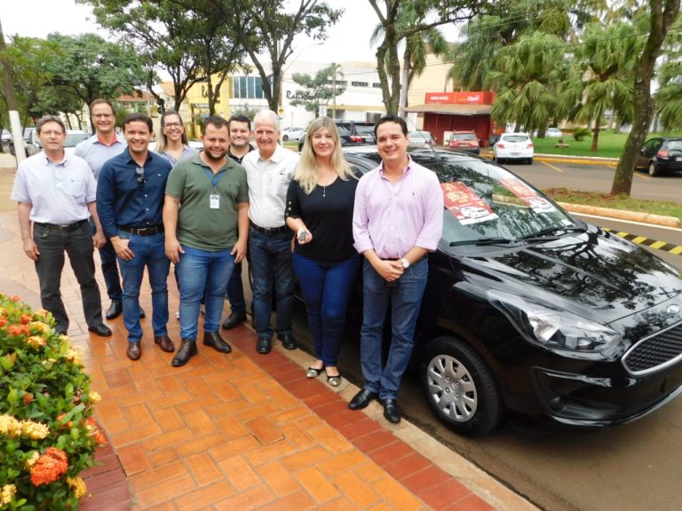 ACI de Sertãozinho entrega prêmio final da campanha “Natal Show de Prêmios”