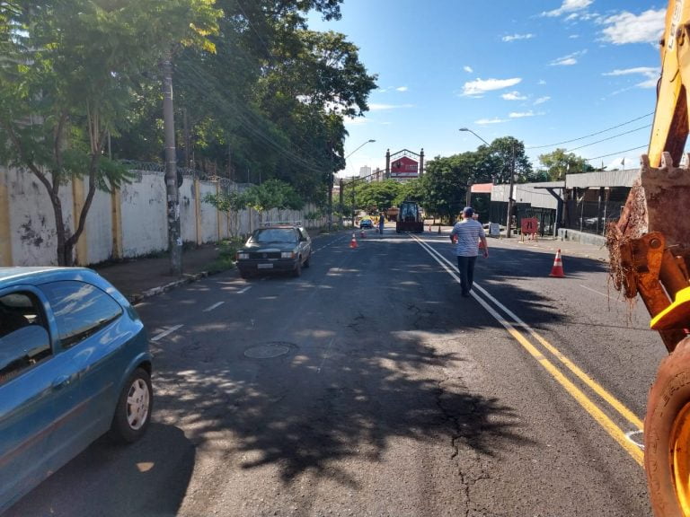 Trecho da avenida Dom Pedro I está interditada nesta segunda-feira (2)