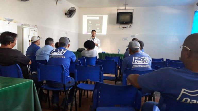 Daerp descumpre decreto e aglomera funcionários na hora do café