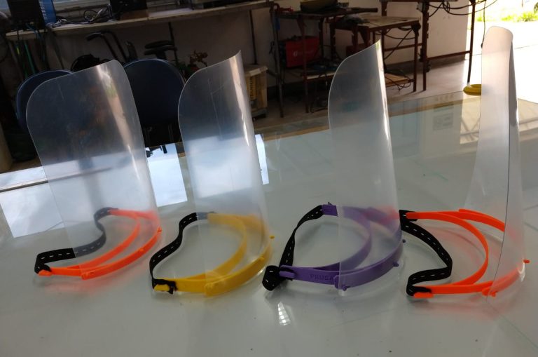 UFSCar, Fatec e Unesp produzem protetores faciais utilizados no combate à Covid-19