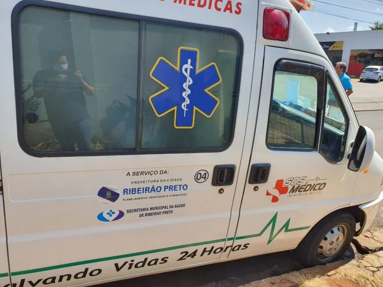 Empresa selecionada para locação de ambulâncias não tem registro para prestar o serviço