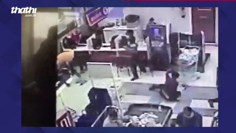 Vídeo | Mulher morre baleada em supermercado após briga de cliente sem máscara e segurança