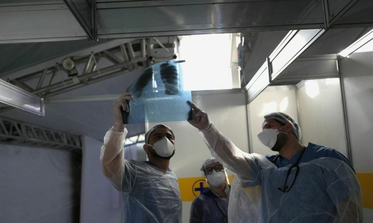 São Paulo registra 35,3 mil óbitos e 979,5 mil casos de coronavírus