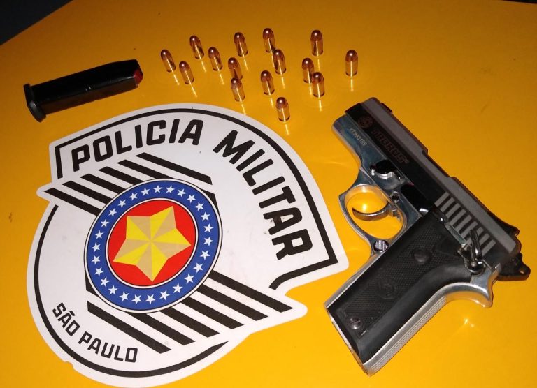 Homem é preso após flagrante de porte ilegal de arma de fogo