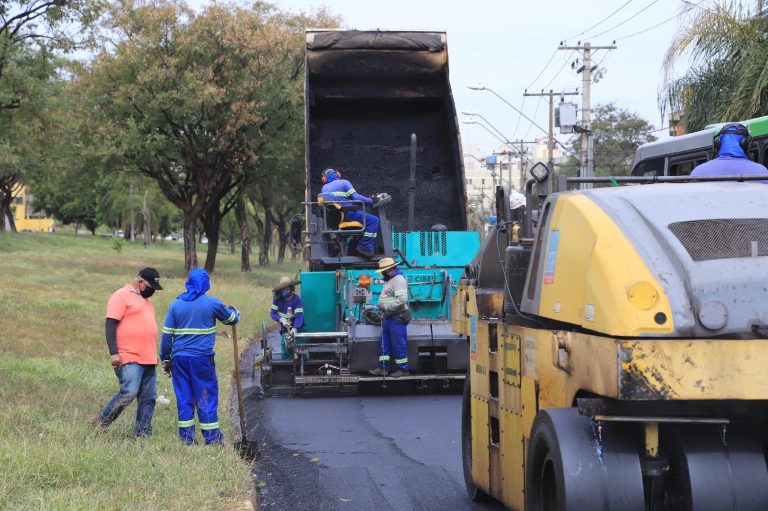 Prefeitura inicia recape de 3,15 quilômetros da avenida Caramuru